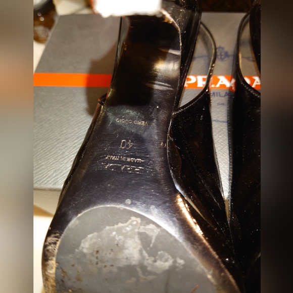 Mismatch! EUC Black Patent PRADA Slingback Embroidered Pumps 39 / 40 Adjustable - Picture 11 of 13